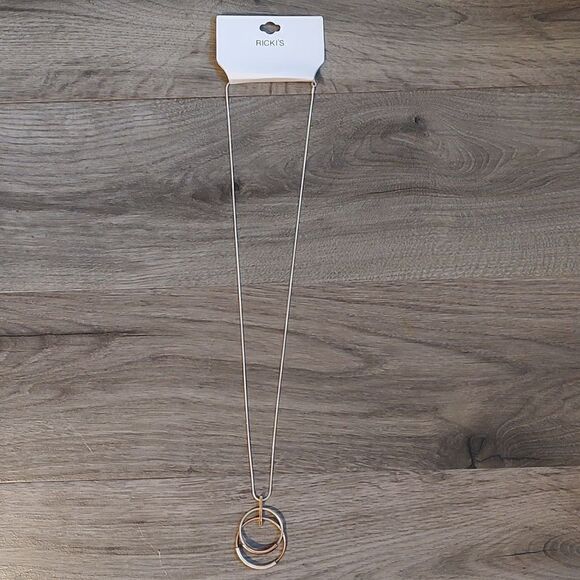 Ricki's New With Tag Long Silver Necklace With Circle Pendants - Picture 3 of 8